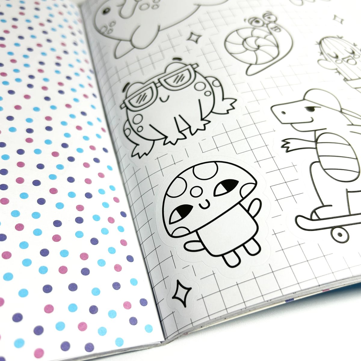 Ooly - Color-in' Sticker Book: Cute-A-Licious Doodles